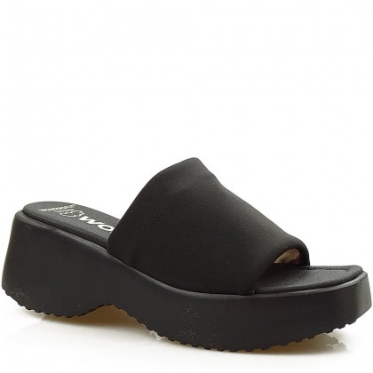 Klapki damskie Wonders D-9701 Negro